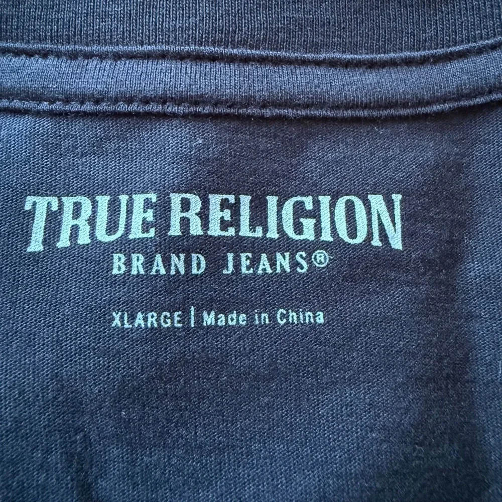 Mens True Religion Jet Black Relaxed Multi-Print Tee XL  World Tour Logo Size XL